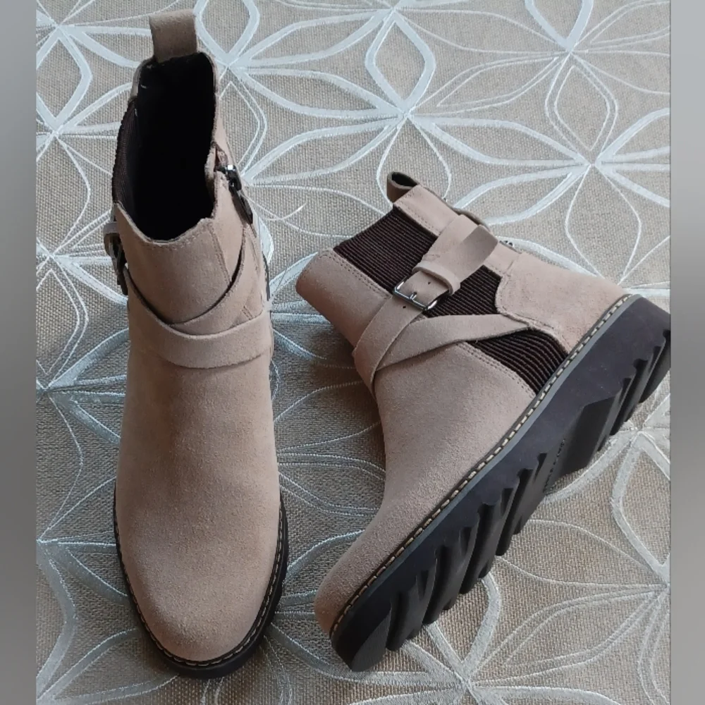 Donald Pilner Suede Booties!